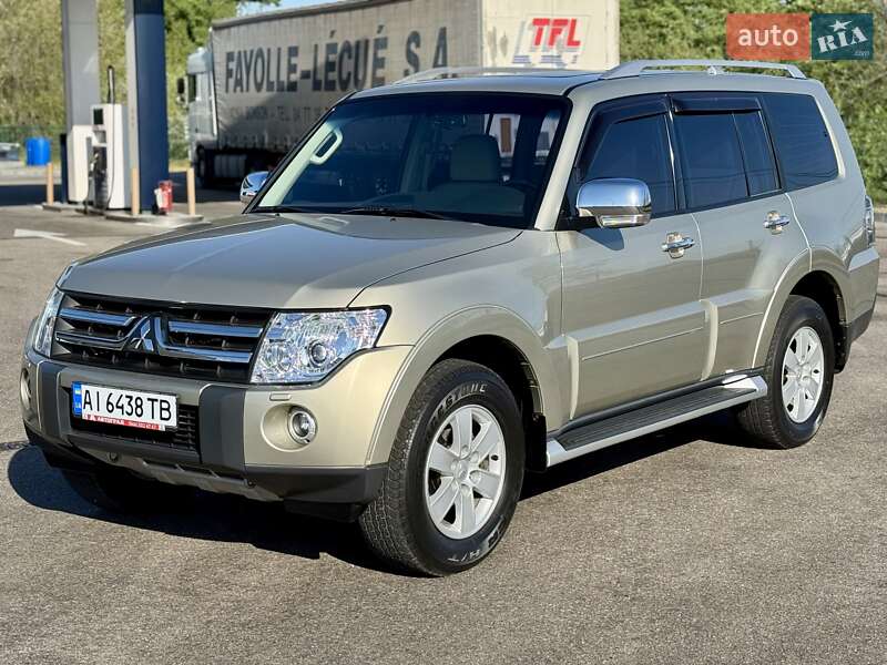 Mitsubishi Pajero 2008
