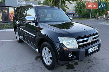 Позашляховик / Кросовер Mitsubishi Pajero 2007 в 