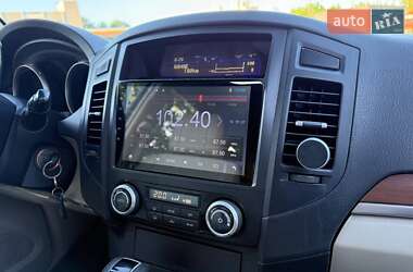 Позашляховик / Кросовер Mitsubishi Pajero 2007 в 
