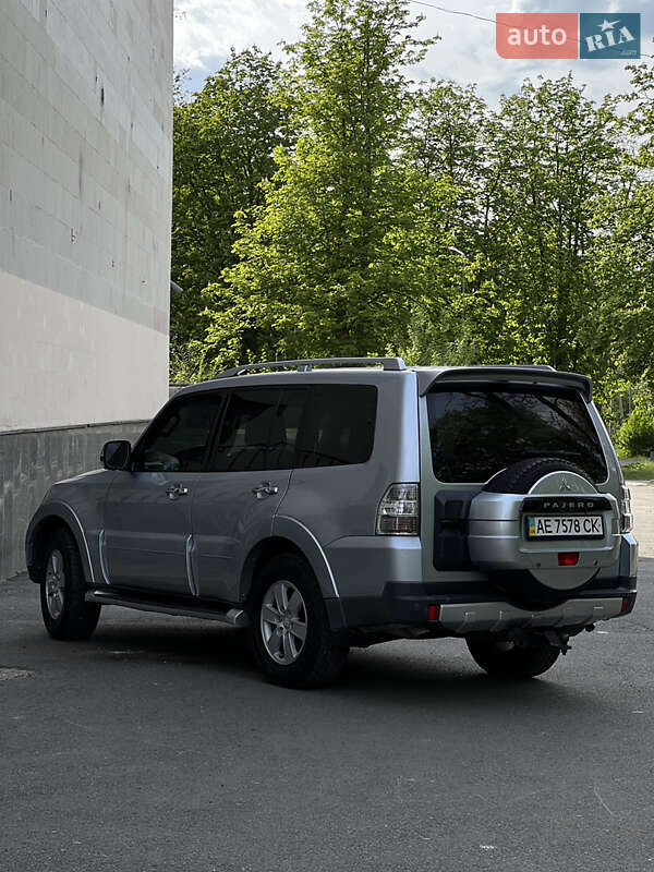 Внедорожник / Кроссовер Mitsubishi Pajero 2008 в Вольногорске