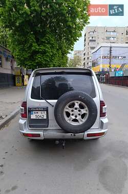 Внедорожник / Кроссовер Mitsubishi Pajero 2001 в 