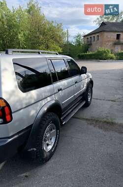 Позашляховик / Кросовер Mitsubishi Pajero 2003 в 
