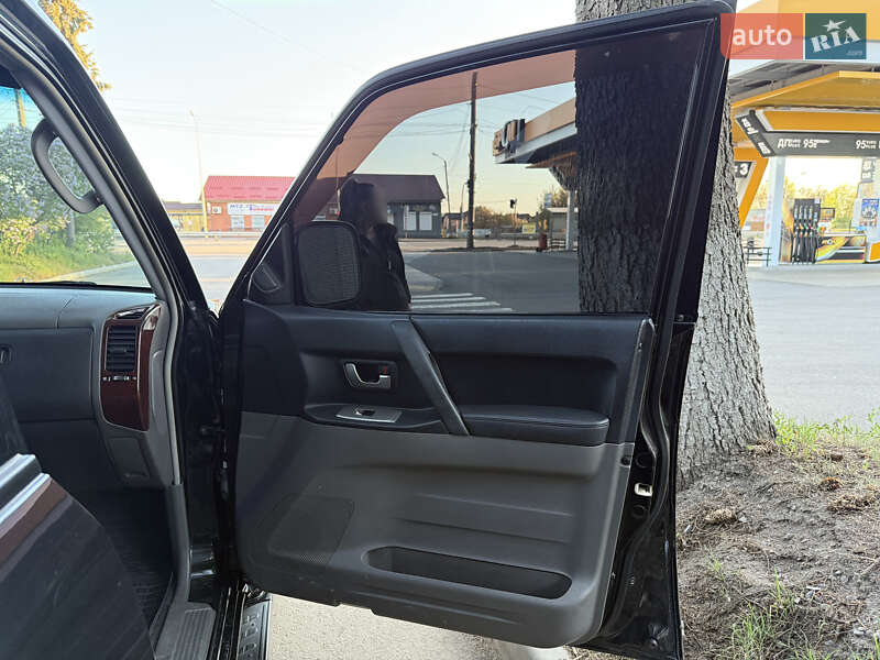 Внедорожник / Кроссовер Mitsubishi Pajero 2004 в Виннице