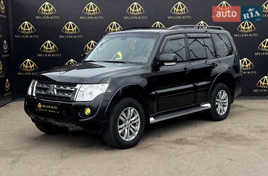 Позашляховик / Кросовер Mitsubishi Pajero 2012 в 