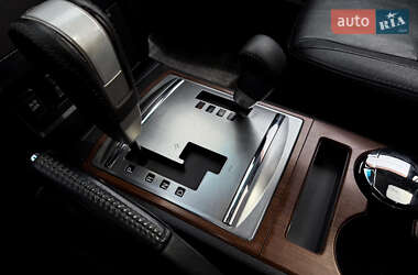 Позашляховик / Кросовер Mitsubishi Pajero 2012 в 