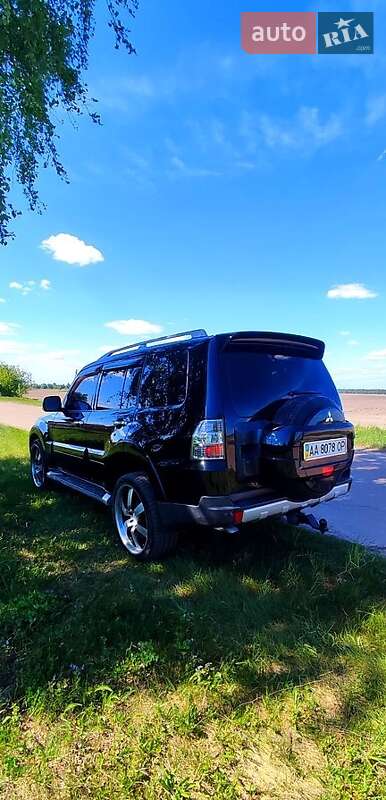 Внедорожник / Кроссовер Mitsubishi Pajero 2007 в Корюковке