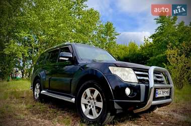 Позашляховик / Кросовер Mitsubishi Pajero 2007 в 