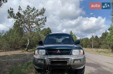 Внедорожник / Кроссовер Mitsubishi Pajero 2002 в Ровно