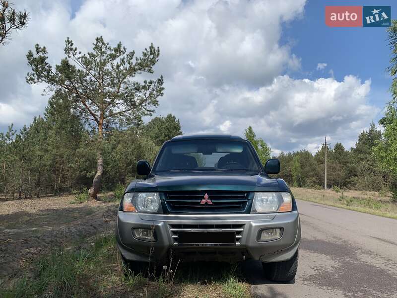 Mitsubishi Pajero 2002