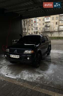 Внедорожник / Кроссовер Mitsubishi Pajero 2005 в 