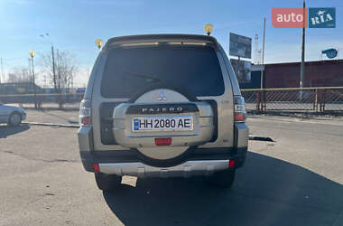Позашляховик / Кросовер Mitsubishi Pajero 2008 в 