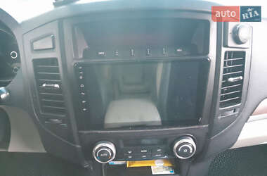 Позашляховик / Кросовер Mitsubishi Pajero 2008 в 