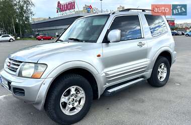 Внедорожник / Кроссовер Mitsubishi Pajero 2000 в Киеве