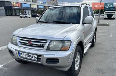 Внедорожник / Кроссовер Mitsubishi Pajero 2000 в 