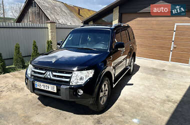 Позашляховик / Кросовер Mitsubishi Pajero 2008 в 