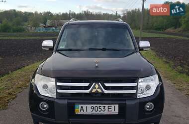 Внедорожник / Кроссовер Mitsubishi Pajero 2008 в 