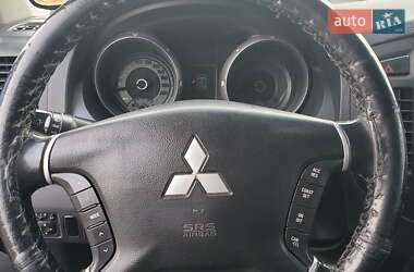 Внедорожник / Кроссовер Mitsubishi Pajero 2008 в 