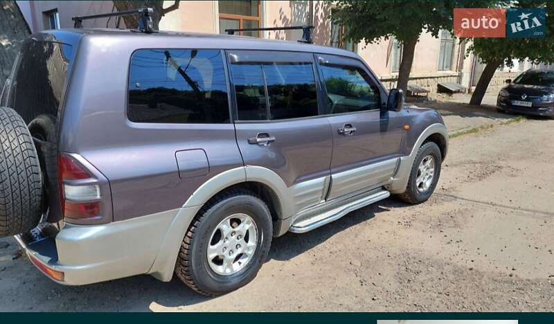 Mitsubishi Pajero 2000