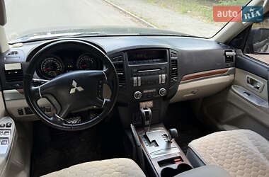 Позашляховик / Кросовер Mitsubishi Pajero 2007 в 