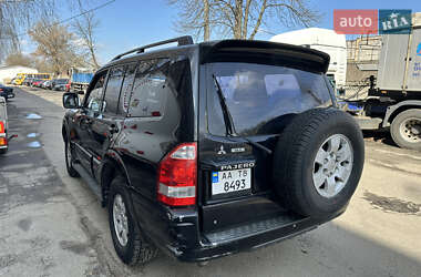 Внедорожник / Кроссовер Mitsubishi Pajero 2006 в Киеве