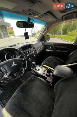 Внедорожник / Кроссовер Mitsubishi Pajero 2007 в 