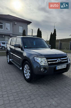 Внедорожник / Кроссовер Mitsubishi Pajero 2010 в Мукачево