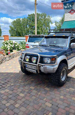 Внедорожник / Кроссовер Mitsubishi Pajero 1993 в 