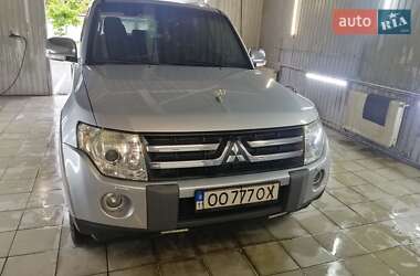Внедорожник / Кроссовер Mitsubishi Pajero 2008 в Киеве