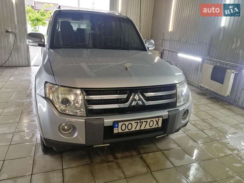 Mitsubishi Pajero 2008