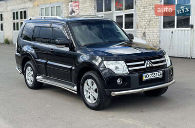 Позашляховик / Кросовер Mitsubishi Pajero 2008 в 