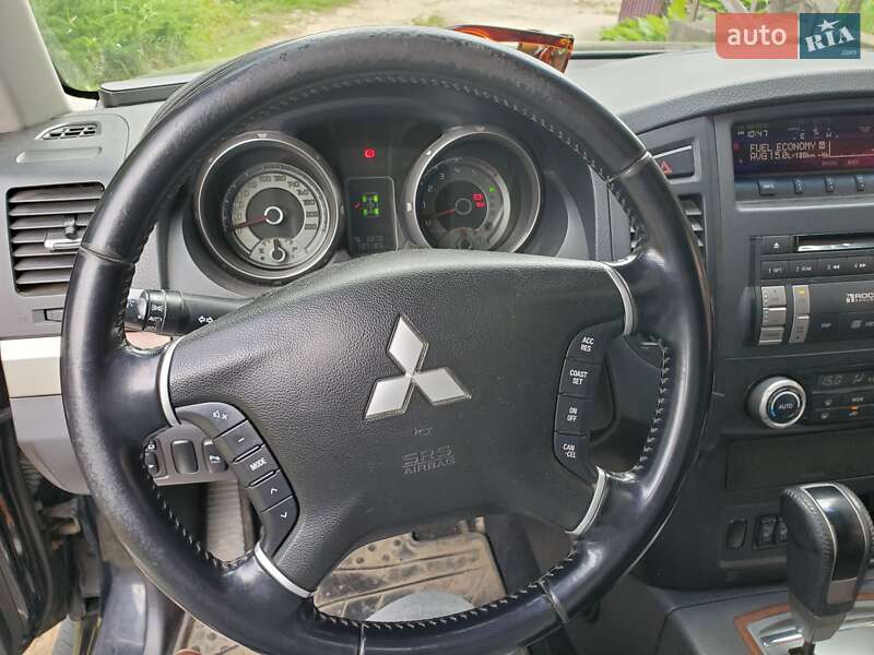 Позашляховик / Кросовер Mitsubishi Pajero 2008 в Чернівцях фото 8 Позашляховик / Кросовер Mitsubishi Pajero 2008 в Чернівцях