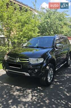 Внедорожник / Кроссовер Mitsubishi Pajero 2015 в Виннице