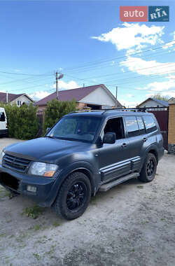 Позашляховик / Кросовер Mitsubishi Pajero 2004 в Києві