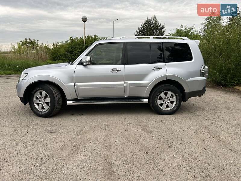 Внедорожник / Кроссовер Mitsubishi Pajero 2007 в Львове