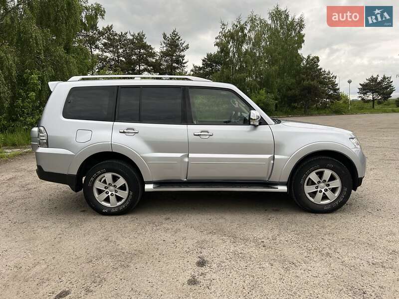 Внедорожник / Кроссовер Mitsubishi Pajero 2007 в Львове