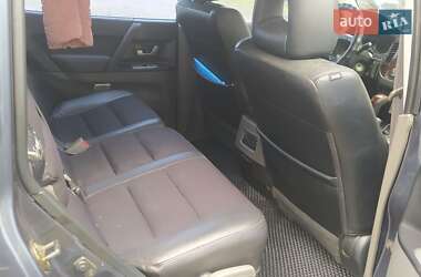 Внедорожник / Кроссовер Mitsubishi Pajero 2006 в 