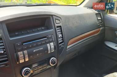 Позашляховик / Кросовер Mitsubishi Pajero 2008 в 