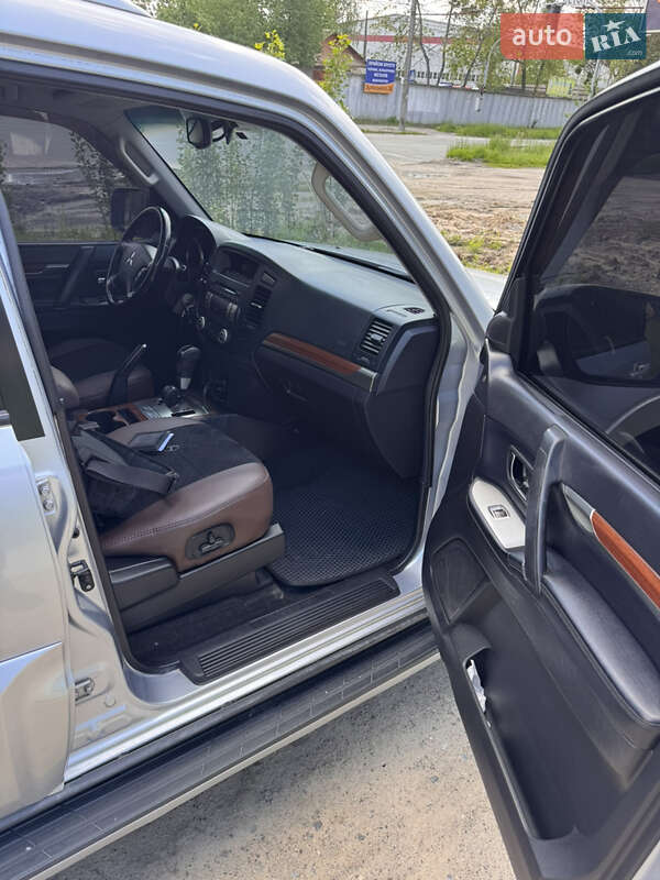 Внедорожник / Кроссовер Mitsubishi Pajero 2007 в Виннице