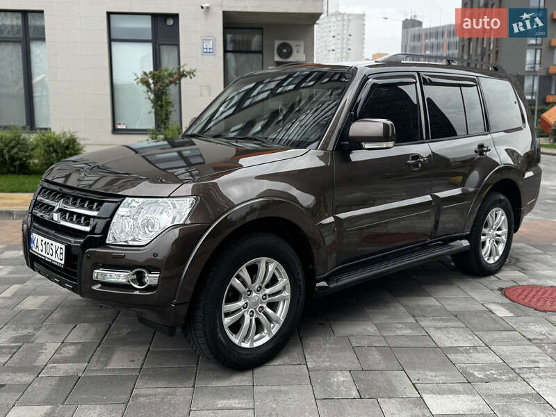Mitsubishi Pajero 2019