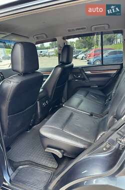 Позашляховик / Кросовер Mitsubishi Pajero 2008 в 