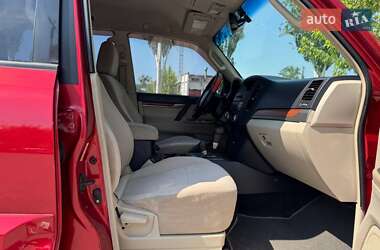 Внедорожник / Кроссовер Mitsubishi Pajero 2007 в 
