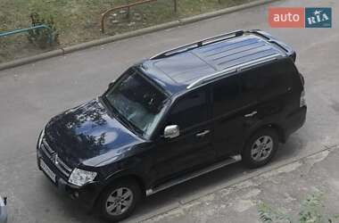 Позашляховик / Кросовер Mitsubishi Pajero 2008 в 