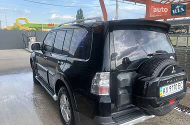 Позашляховик / Кросовер Mitsubishi Pajero 2008 в 
