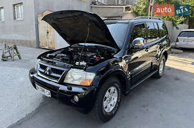 Внедорожник / Кроссовер Mitsubishi Pajero 2006 в 