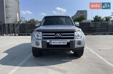 Позашляховик / Кросовер Mitsubishi Pajero 2008 в 