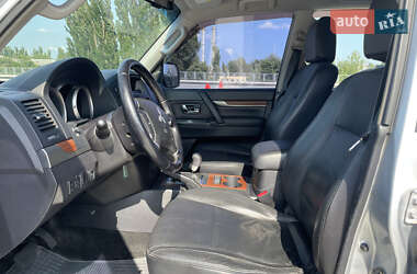 Позашляховик / Кросовер Mitsubishi Pajero 2008 в 