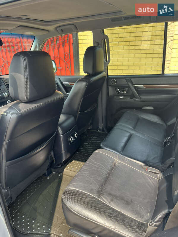 Внедорожник / Кроссовер Mitsubishi Pajero 2008 в Запорожье фото 10 Внедорожник / Кроссовер Mitsubishi Pajero 2008 в Запорожье