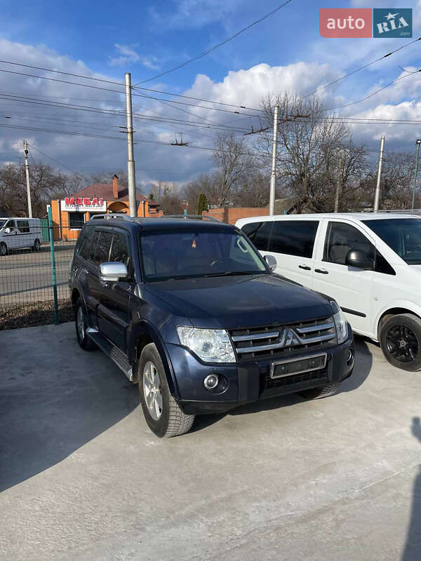 Внедорожник / Кроссовер Mitsubishi Pajero 2007 в Полтаве