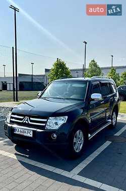 Внедорожник / Кроссовер Mitsubishi Pajero 2008 в 