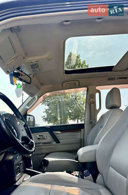 Внедорожник / Кроссовер Mitsubishi Pajero 2008 в 